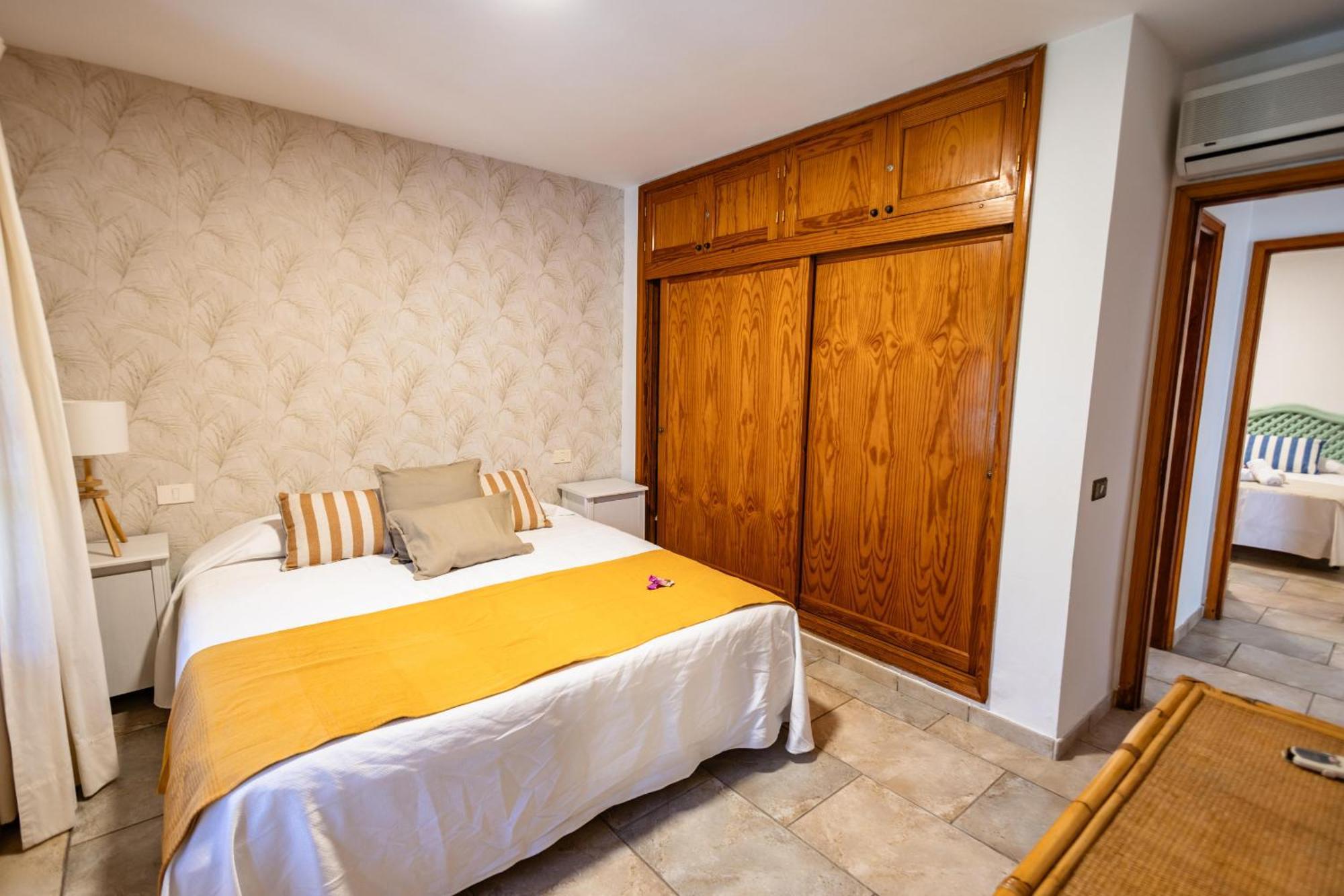 Oasis Holycan - By Gestion Vacacional Canarias San Bartolome de Tirajana  Exterior photo